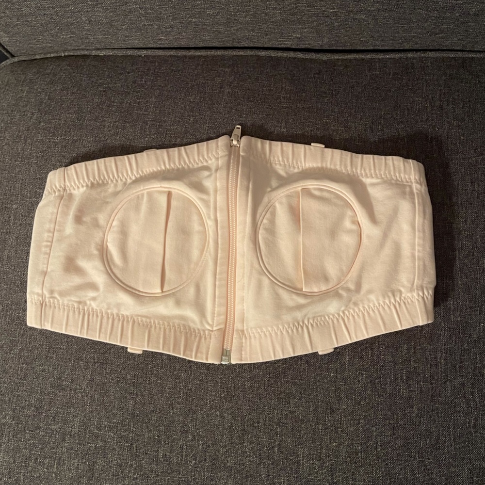 One hands free pumping bra.